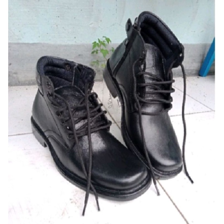 Sepatu pdh tali pria kulit asli sol hak 3 cm security dinas polri satpam kantor pantofel formal warna hitam boot bandung bogor jakarta depok banten bekasi cirebon karawang size 39 40 41 42 43 44 45