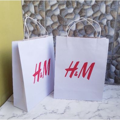 

Paperbag Branded Pembungkus Kado Hadiah Bermerk H&M