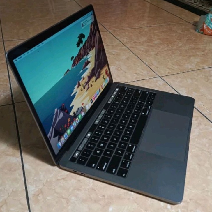 Laptop Macbook Pro Retina 13inch 2018 Touchbar (Four Thunderbolt 3 Port) Cor i5 Ram 8GB SSD 512GB