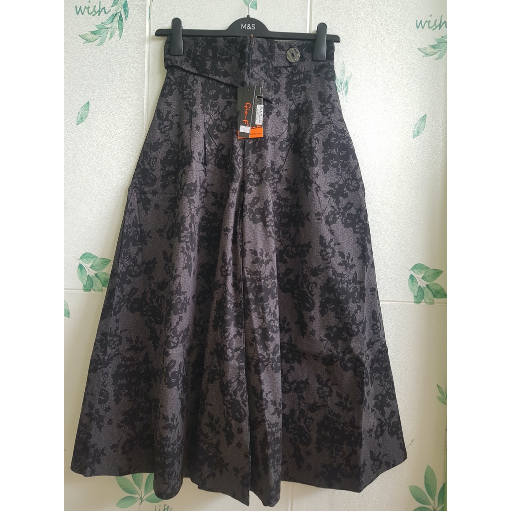 kulot rok bunga hitam gio F