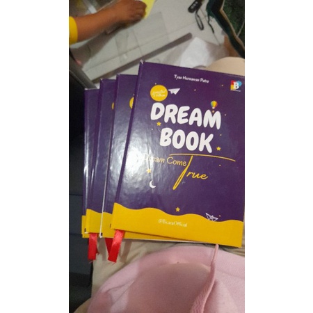 

DreamBook