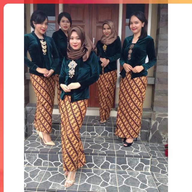 Kebaya Kebaya Kutubaru / Kebaya Bludru Kutubaru (Size Lengkap) Kebaya Bludru