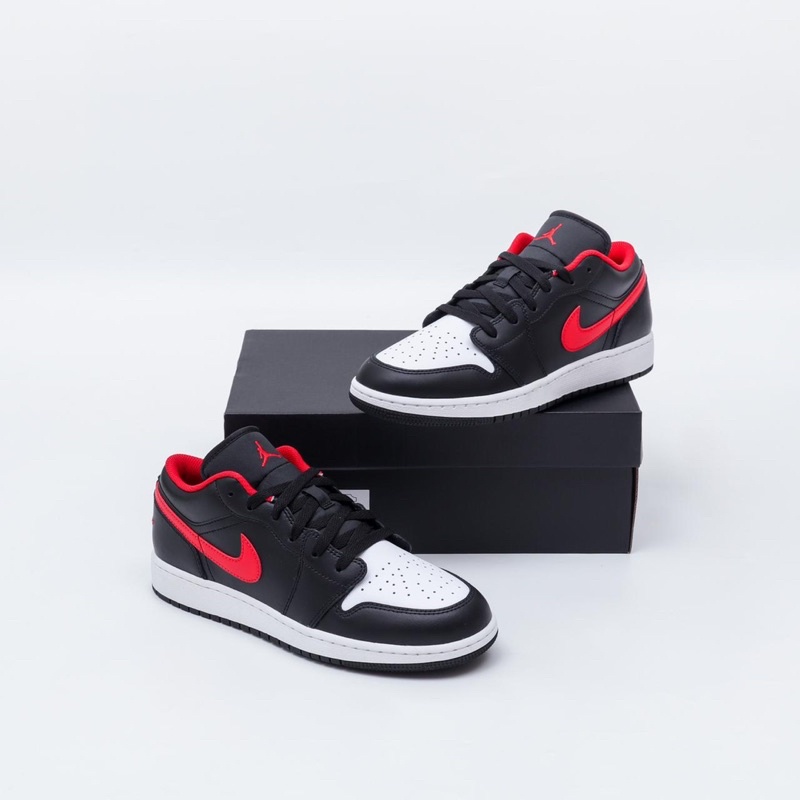 Air Jordan 1 Low White Toe GS Women