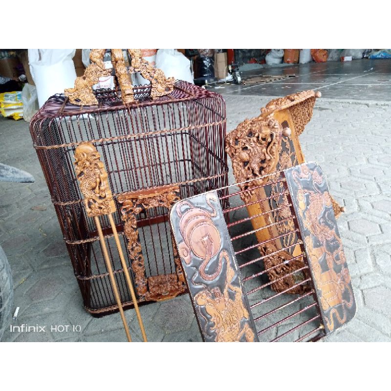 sangkar anis merah lomba kotak oval