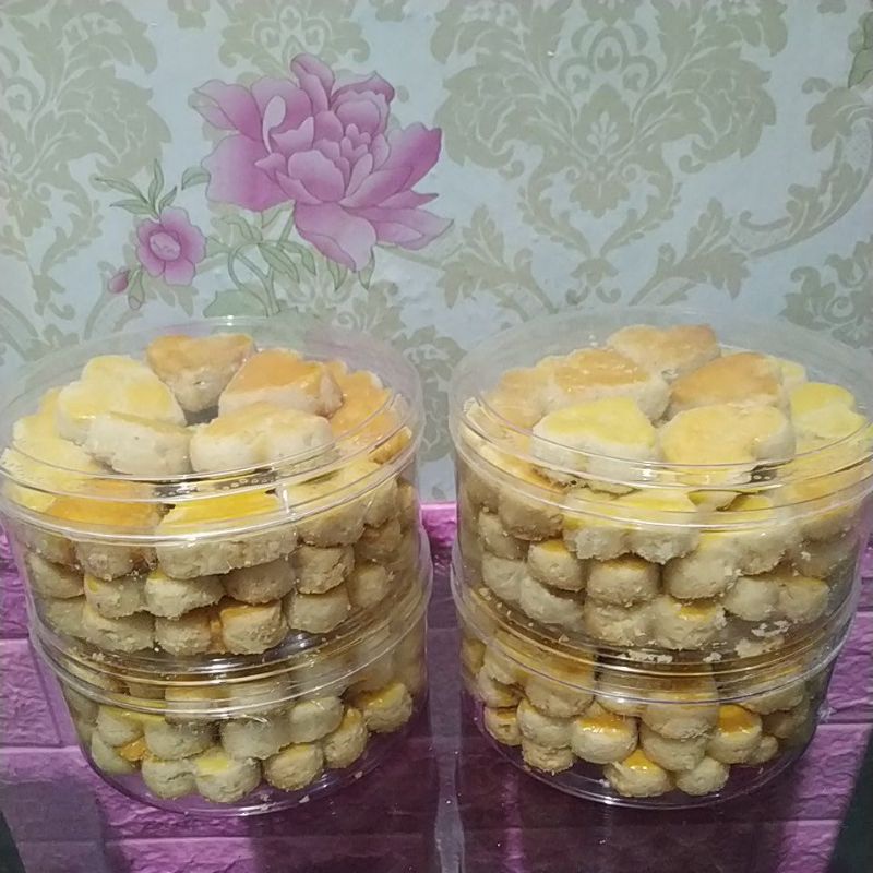 

kueh kacang peremium manis gurih enak