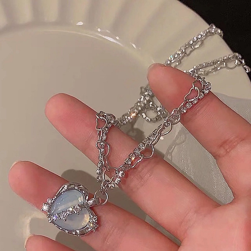 Y2k Kalung Rantai Silver Dengan Liontin Hati Hias Kristal Untuk Wanita