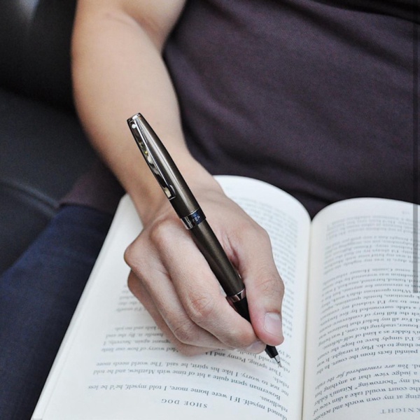 

Promo perkakas Sheaffer® Sagaris Metalic Brown 9480 RB 26SZ2 Murah