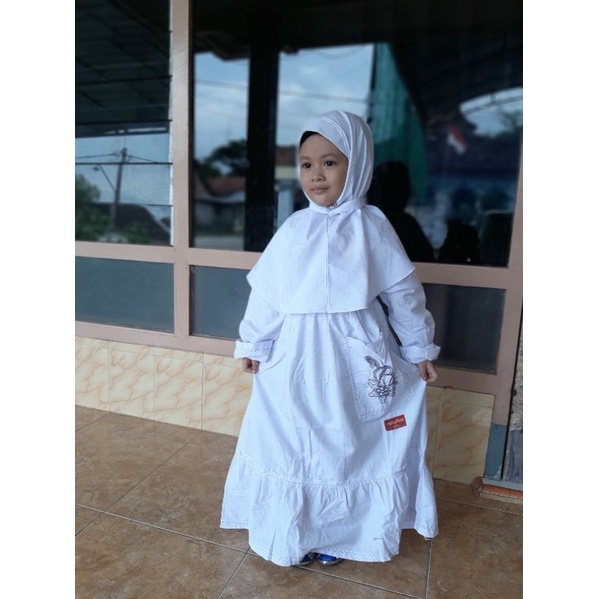 GAMIS ANAK PUTIH PUTRI  usia 3 - 14  thn bahan katun lgkap plus hijab harga promo original maulana