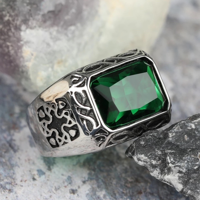 Cincin Batu Zamrud Emerald Hijau Botol Ring Titanium Mewah