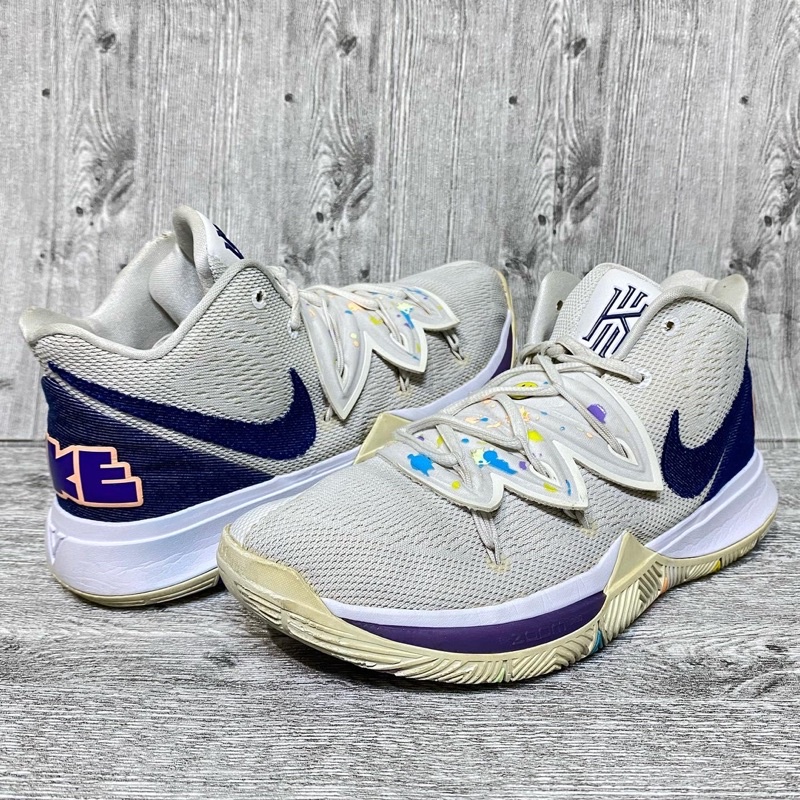 Sepatu Nike Kyrie 5 Have A Nike Day