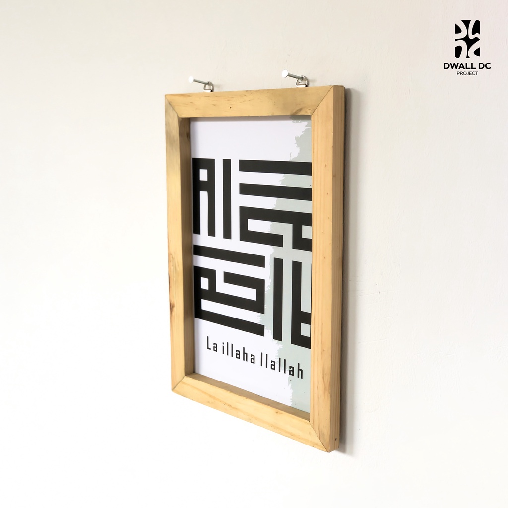 hiasan dekorasi dinding ruang tamu frame