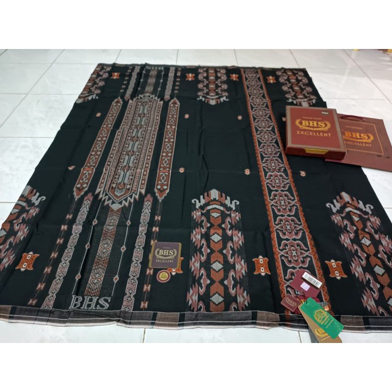 Sarung BHS Excellent Hitam Jaquard songket