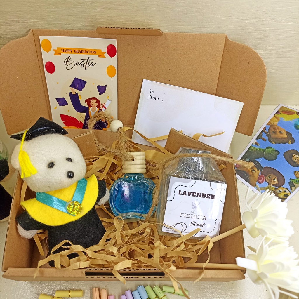 Jual Paket Hadiah Wisuda Murah Hampers Wisuda Hadiah Ulang Tahun Cewek Boneka Wisuda