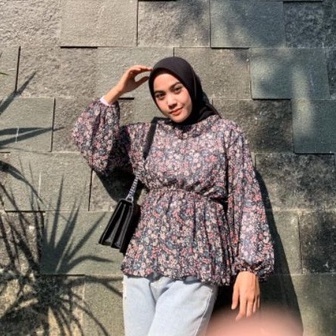 BLOUSE KOREA / FLOWER SHIRT / OLLA BLOUSE KOREAN STYLE / FLOWY BLOUSE / FLORA BLOUSE MOTIF BUNGA / BLOUSE KERUT KOREAN STYLE / BLOUSE BUNGA VINTAGE / PEPLUM BLOUSE KOREA