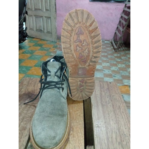 sepatu boots second