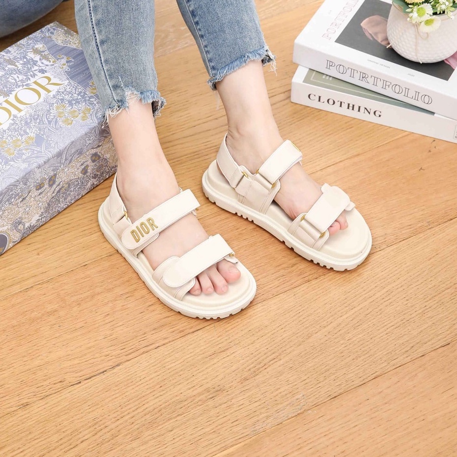 C D Act Lambskin With Logo Flat Sandal TC021