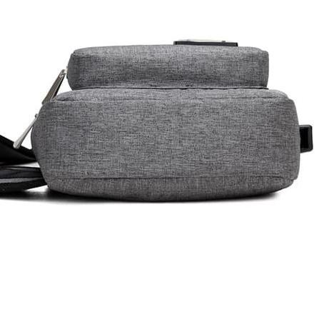 Tas Selempang / Tas Bobo / Sling Bag USB Import - Hitam