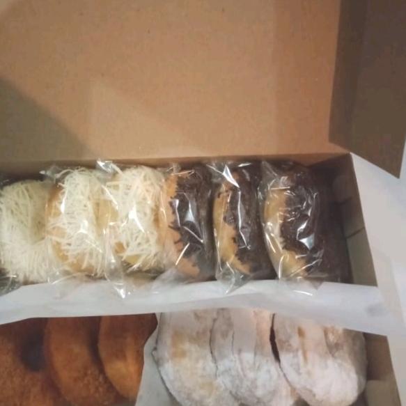 

box donat/ box gift polos isi 1/2 lusin donat per pack isi 35 box - coklt lamnasi30