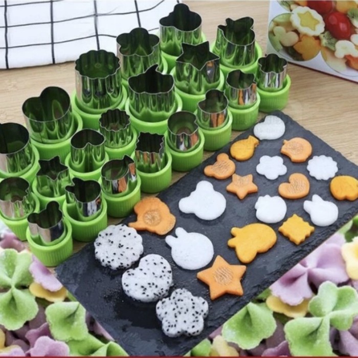 12 pcs Set Alat Cetakan Cutter Pemotong Wortel Timun Roti Buah Bento