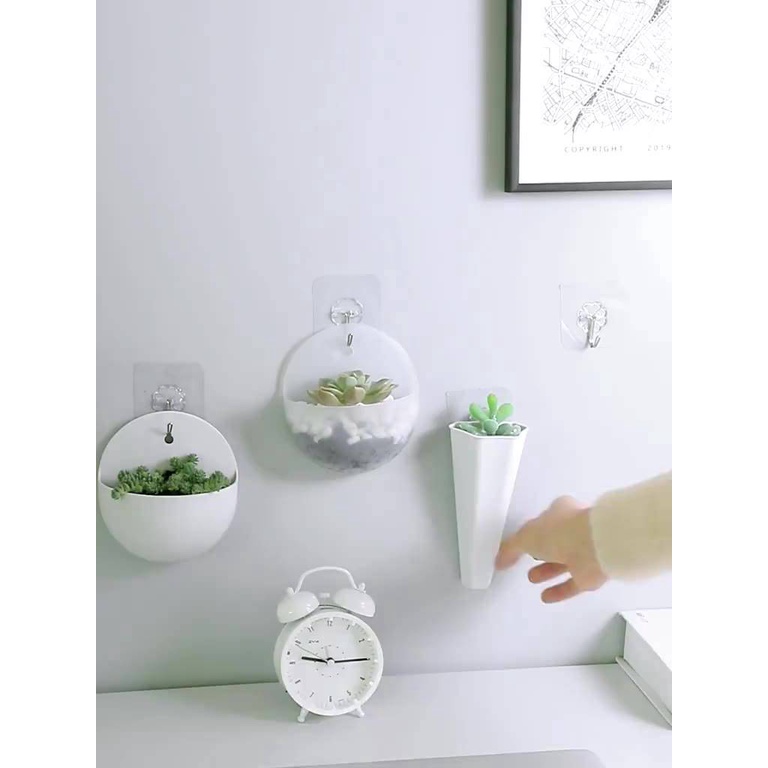 Vas Bunga Terrarium Plastik Tempel / Vas Bunga Dinding Unik / Pot Bunga Gantung Hiasan Dinding