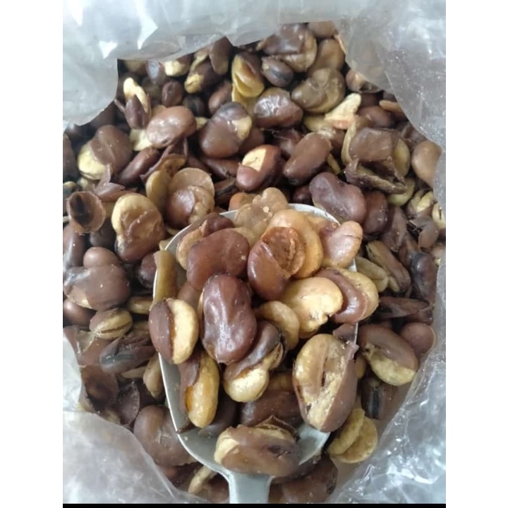 

250gr kacang koro kulit /kacang koro kulit / koro kupas pedas asin / snack kiloan termurah