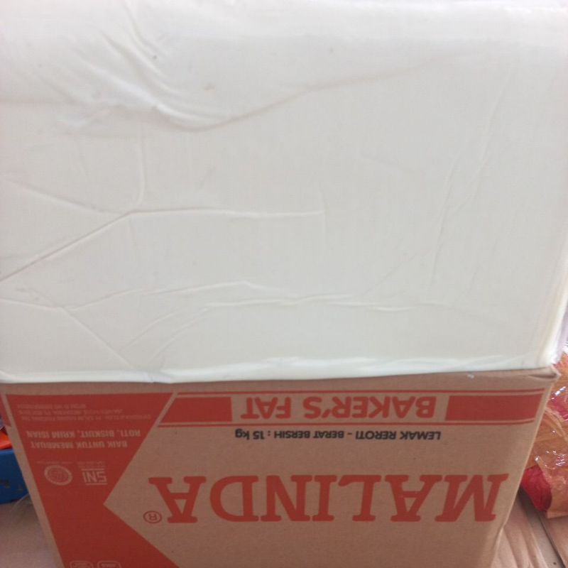 

1kg margarin putih malinda baker's fat