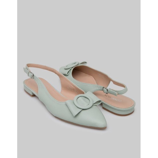 Sepatu Connexion wanita