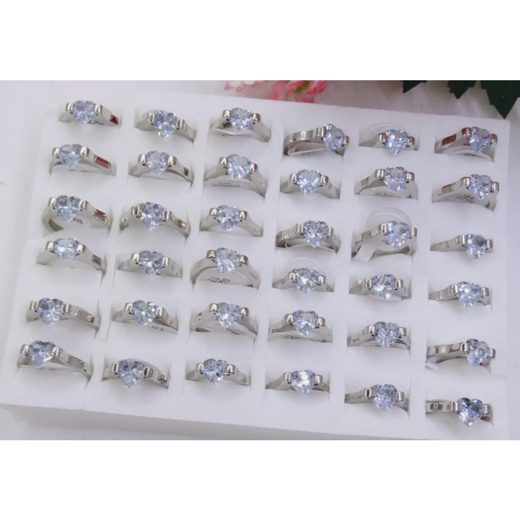 CINCIN TITANIUM GROSIR 1 BOX ISI 36 PCS UKURAN 16 SAMPAI 19 / DIAMOND HATI HEART SILVER / DUNIA GELANG