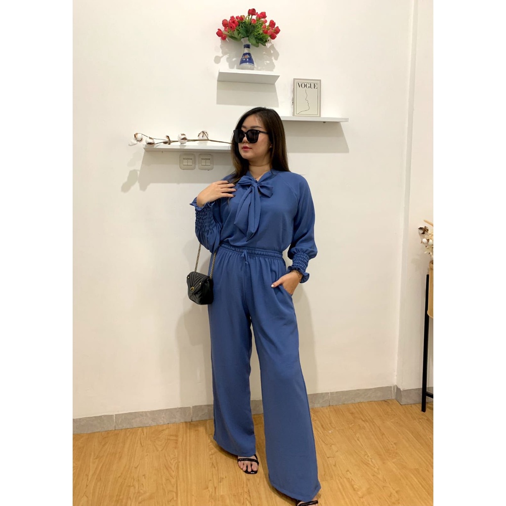 lookatmeofficial • Lalisa Crinkle One Set Wanita Blouse dan Celana