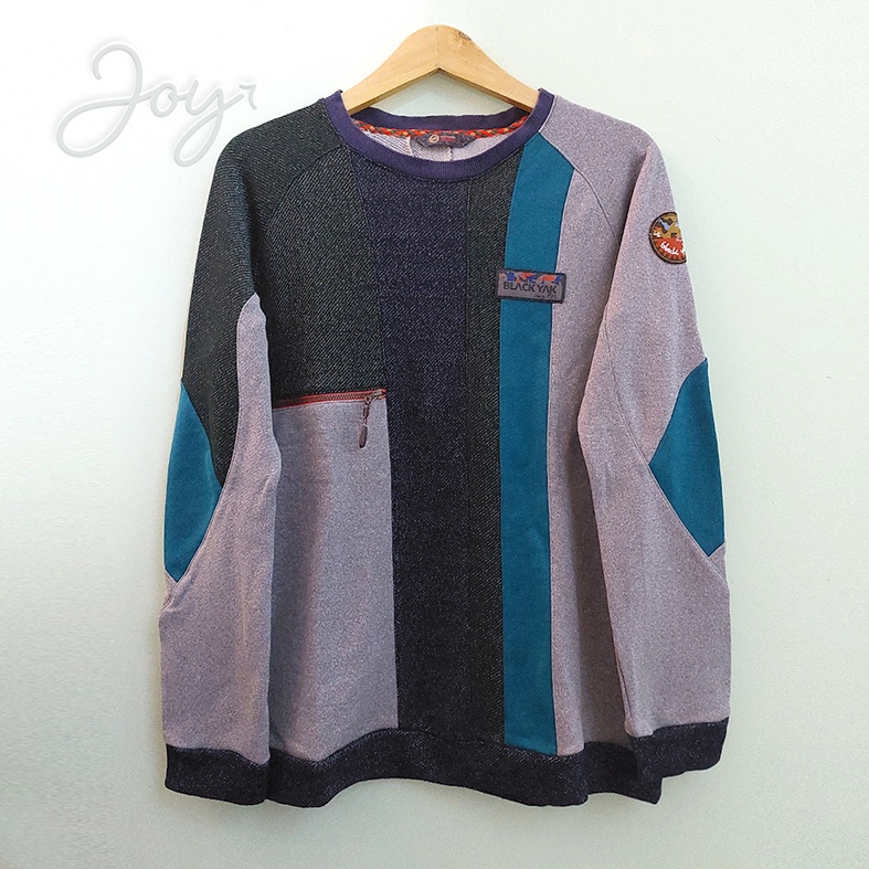 Crewneck Pria Black Yak