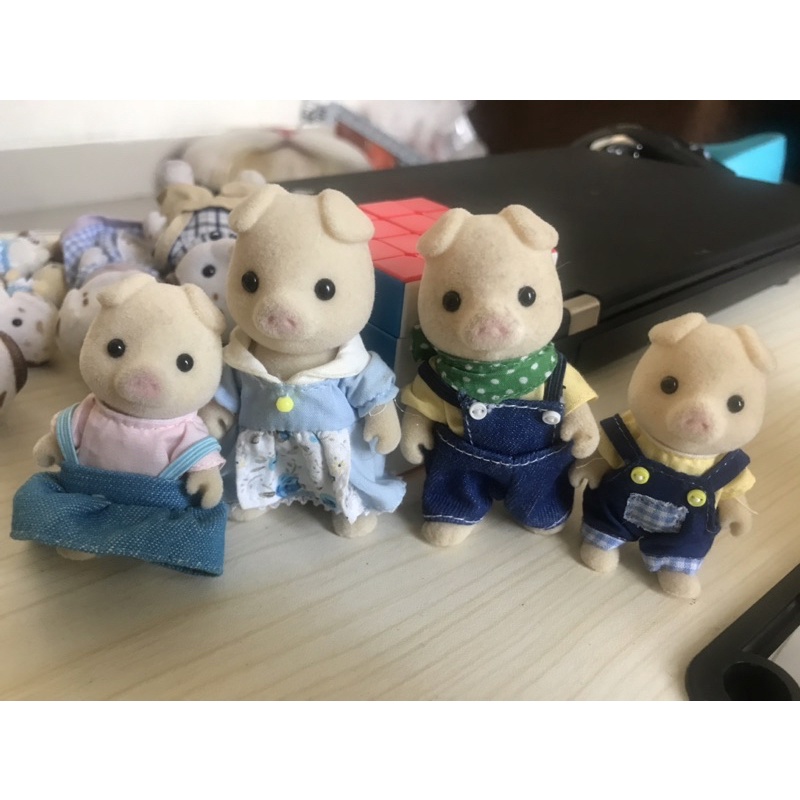 sylvanian family pig families