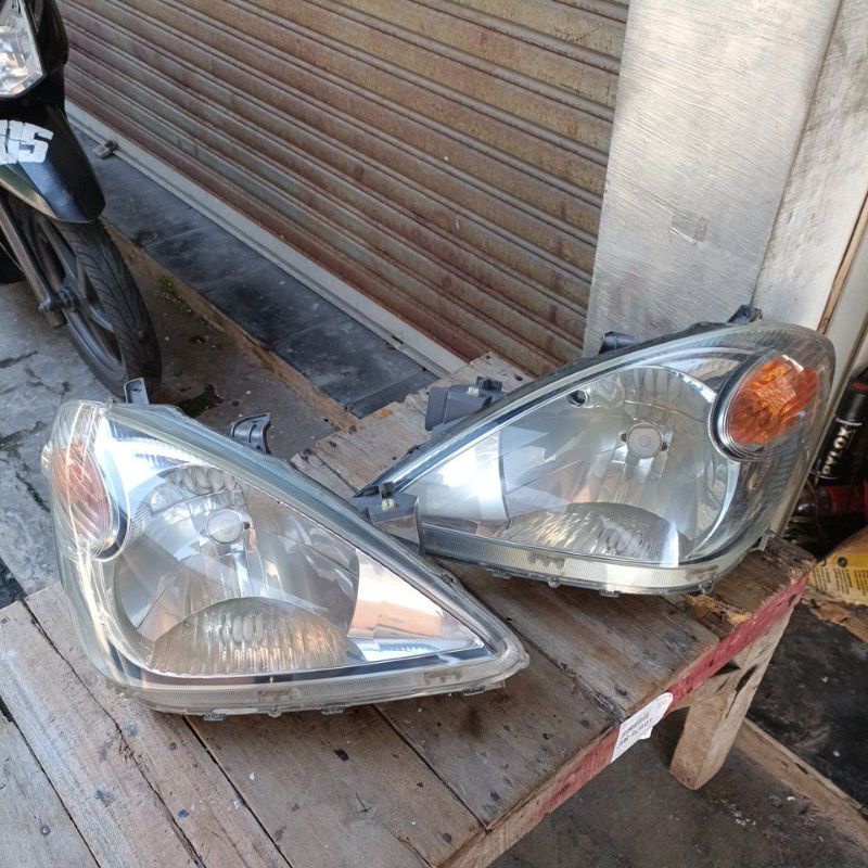lampu depan headlamp avanza xenia 2004 2005 2006 original