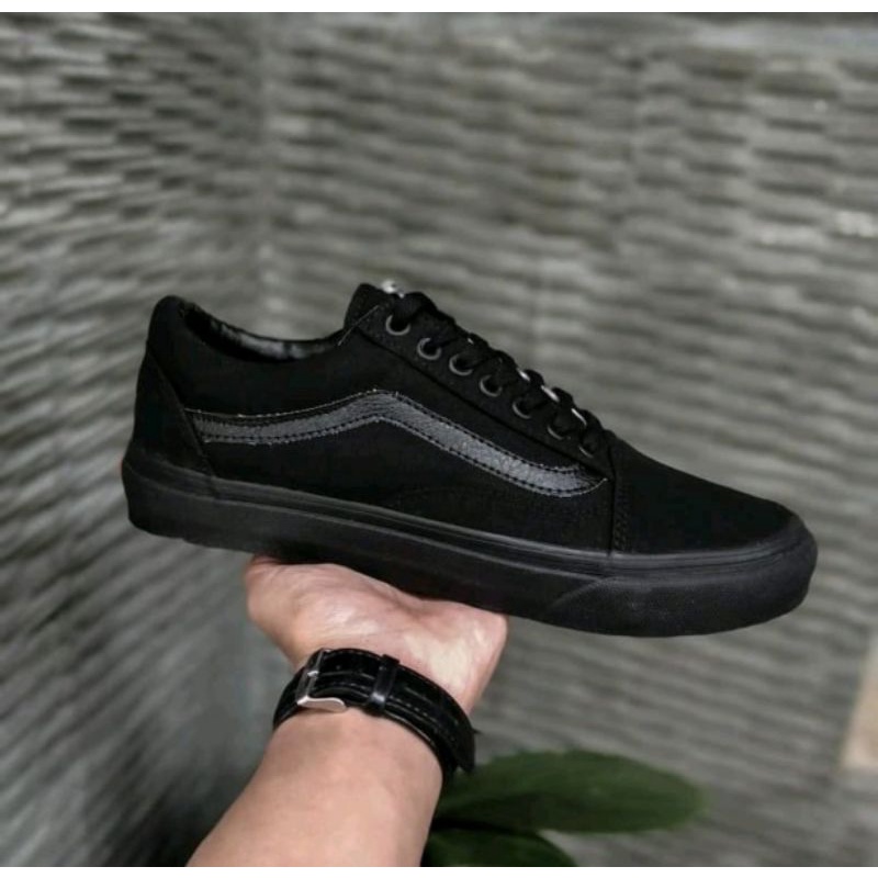 VANS old skoll full hitam  sneakers kasual cewek cowok