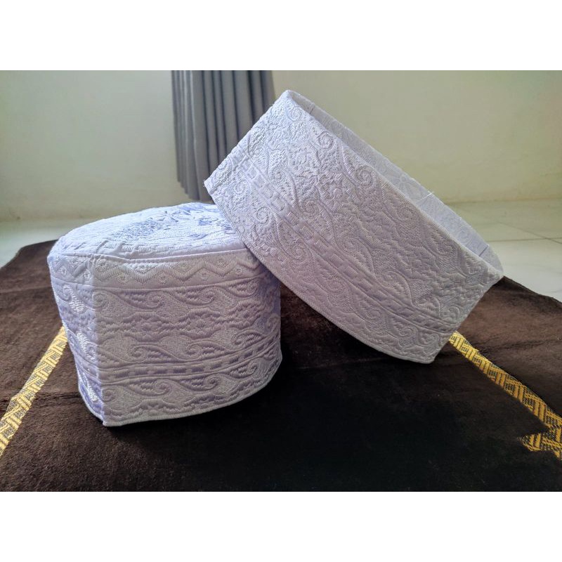 PECI Putih OMAN BANGLADESH TINGGI KOPIAH PUTIH