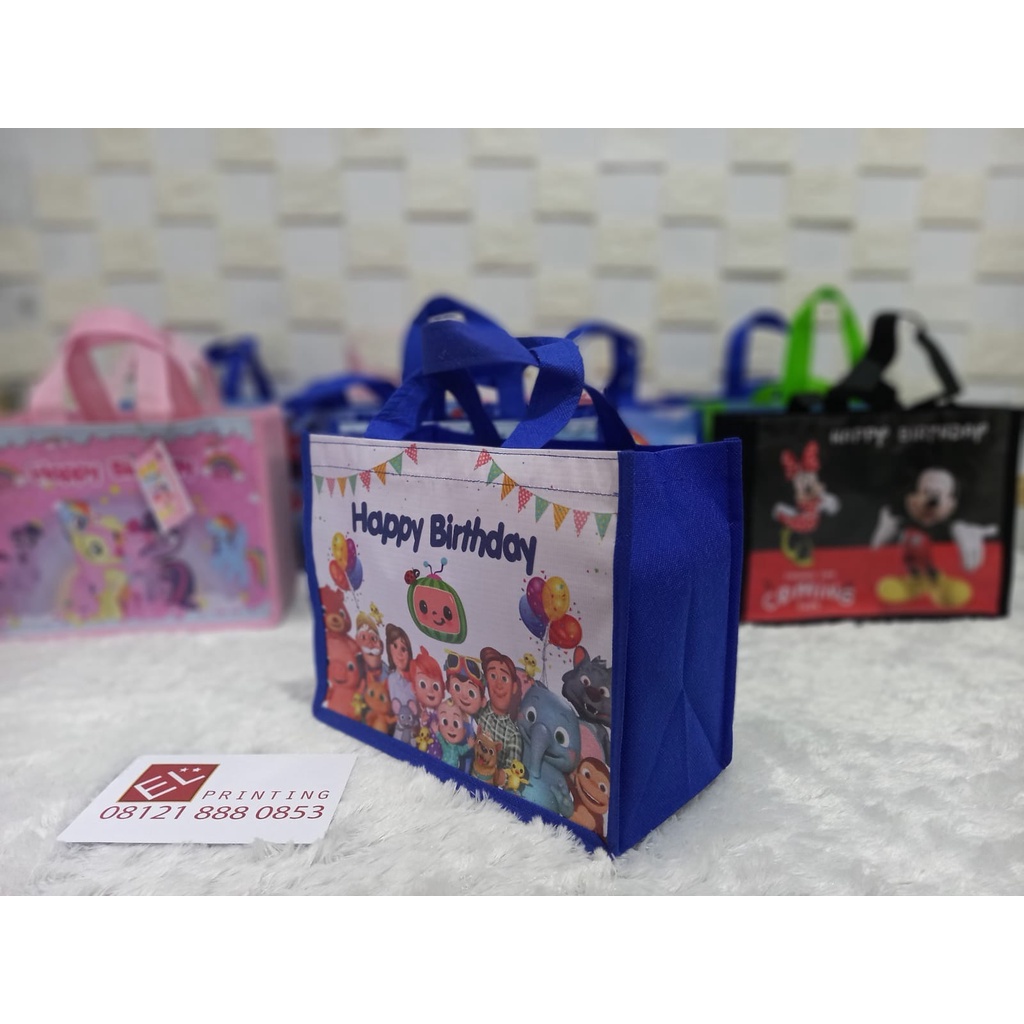 

Salin 12 pcs Tas ulang tahun TSUM TSUM