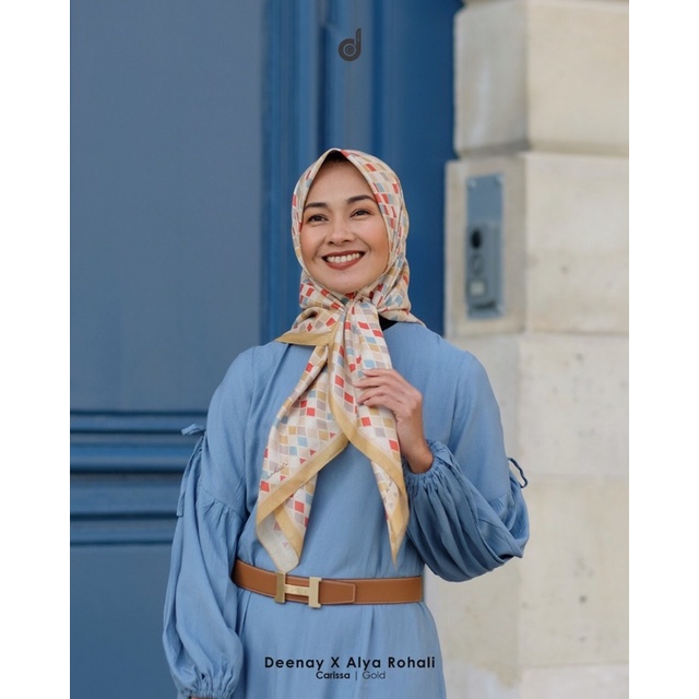 Deenay X Alya Rohali Carissa Gold