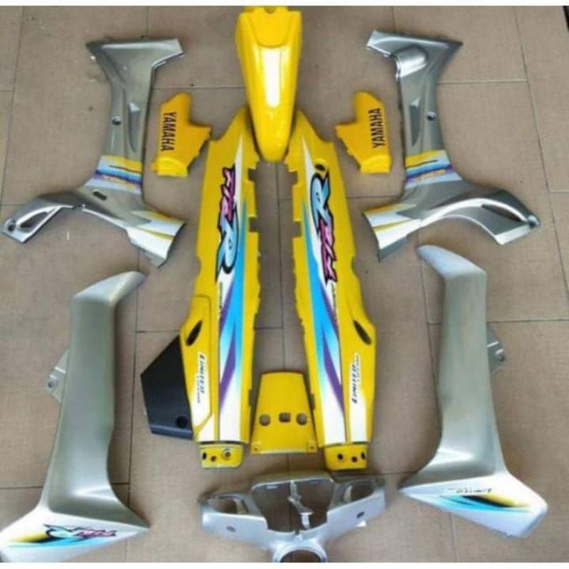 full set body Yamaha fizr fiz r F1Zr body halus kuning silver