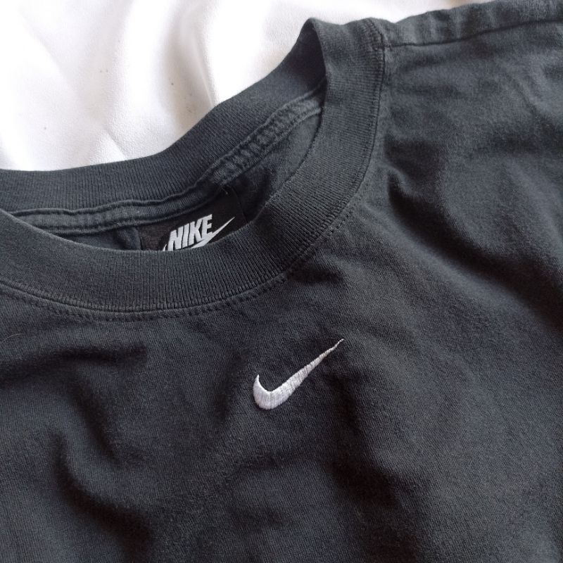 Nike center tshirt