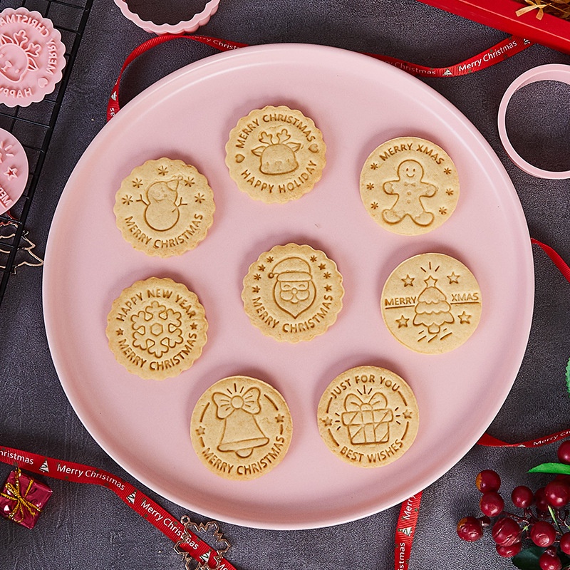 8pcs Cetakan Biskuit / Fondant Bentuk Kartun Snowflake Santa Claus 3D Untuk Dapur