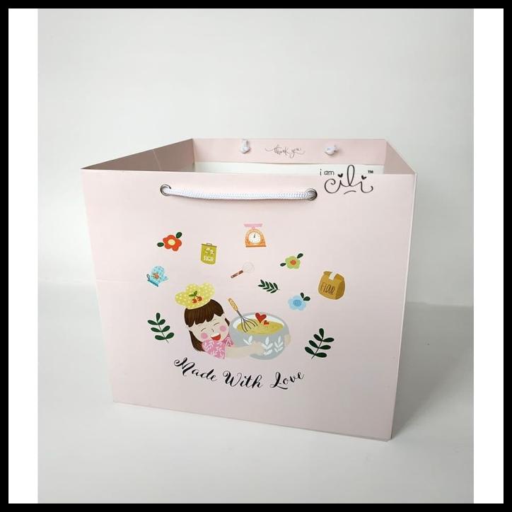 

(Paperbag24 Made With ) Paperbag 24 X 24 X 21 Cm Cantik Untuk Box Kue