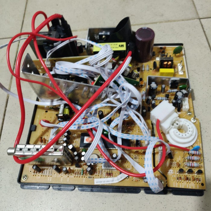 MESIN TV TABUNG 14-21 WCOM-TORAS