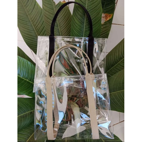 

Tas Mika PVC Polos | Goodie Bag Hampers | tas korea | Kantong Souvenir Ulang Tahun Transparant Bening ukuran P25xL10xT20