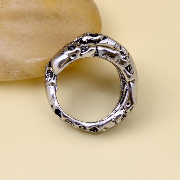 Cincin Jari Telunjuk Desain Tengkorak Cakar Gaya Punk Retro Korea Untuk Pria Dan Wanita