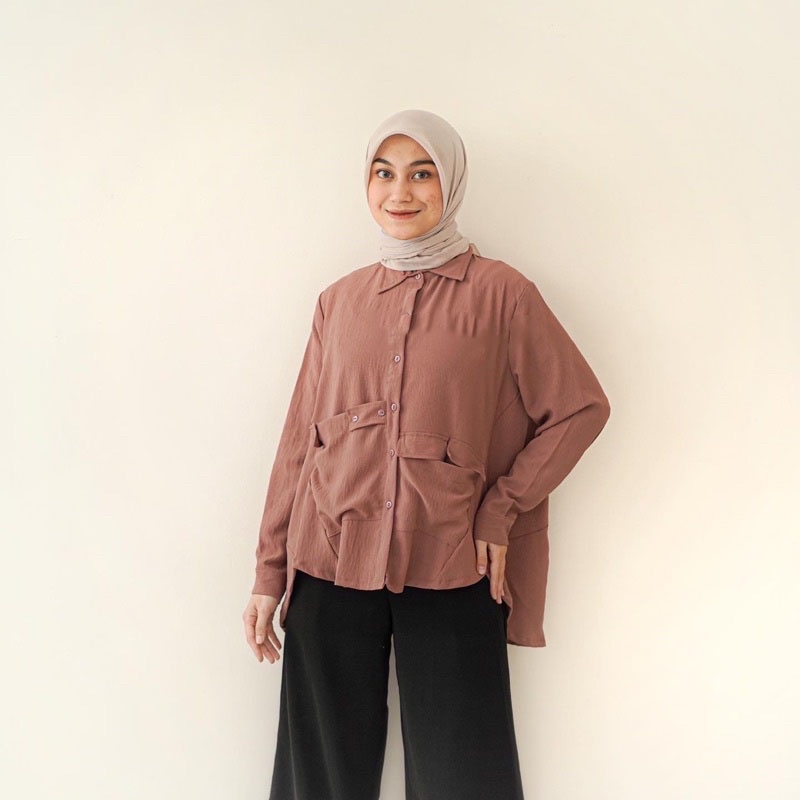 ENZI TOP BLOUSE // KEMEJA CRINCLE SAKU BESAR