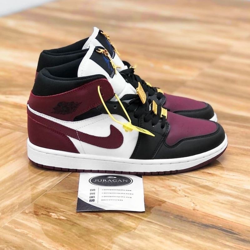 Nike Air Jordan 1 Mid SE &quot;Black/Dark Beetroot&quot;