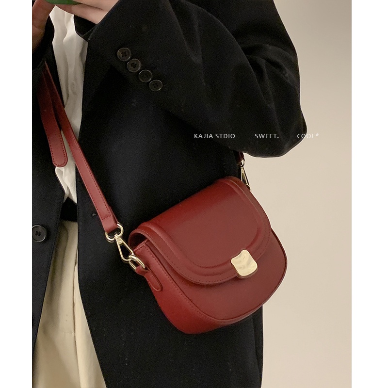 Suhao all-match ins messenger bag female 2022 new trendi fashion retro saddle bag niche tekstur tas bahu tunggal merah