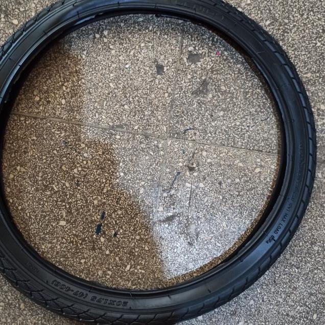 Ban sepeda ukuran 20 X 1.75 redstone