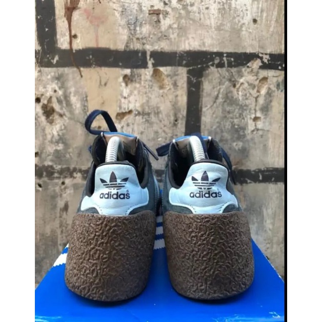 sepatu Adidas montreal76