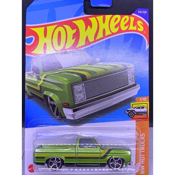 Hot Wheels 83 CHEVY SILVERADO MAINAN ANAK LAKI-LAKI
