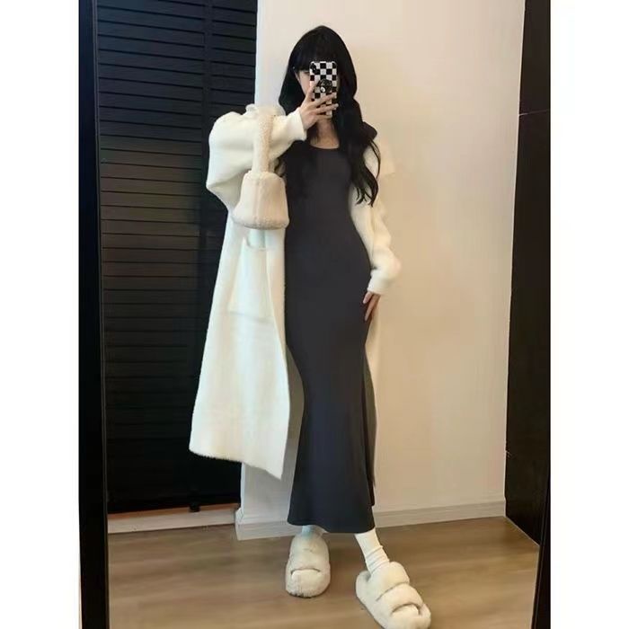 Fishtail dress wanita musim gugur dan musim dingin gaya baru kerah persegi bagian dalam slim fit super figure bottoming tight bag hip long skirt trendy